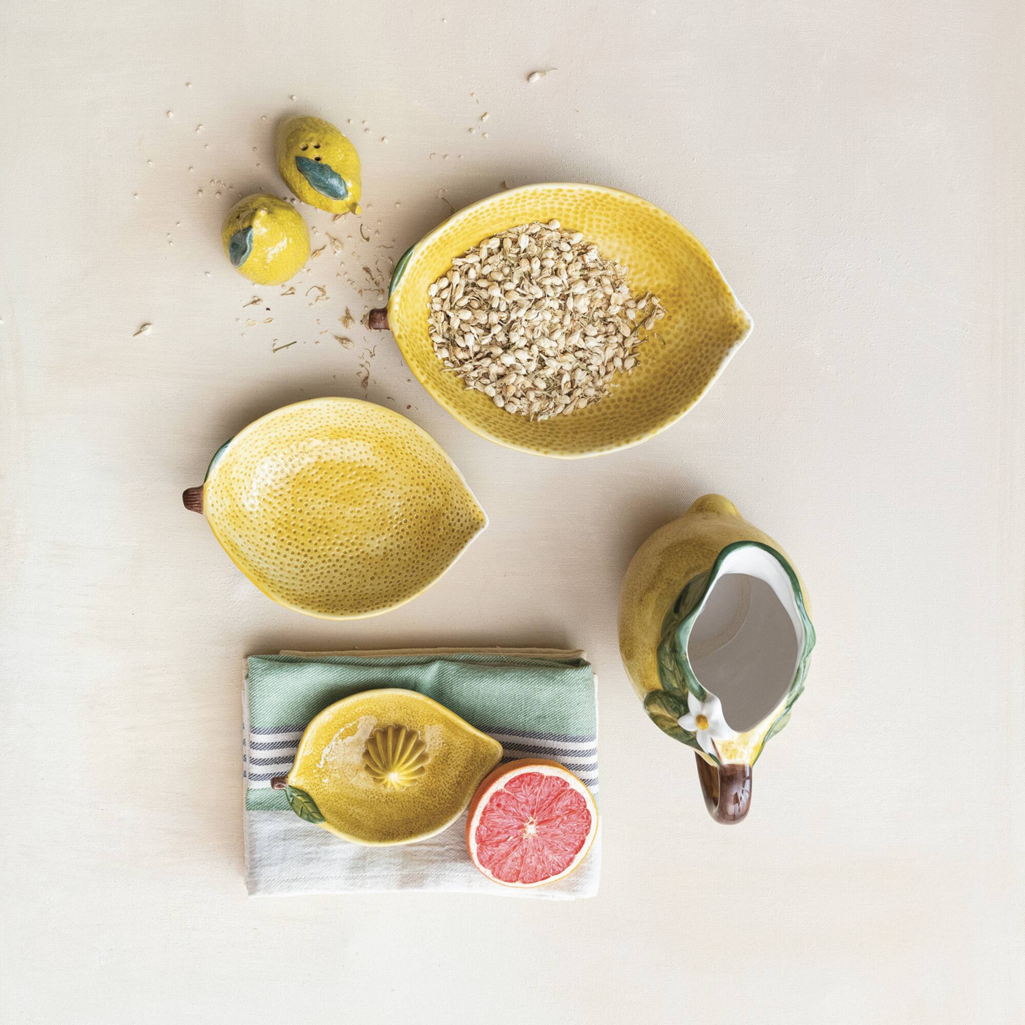 Hello Honey® 6" Countryside Citrus Stoneware Lemon Juicer